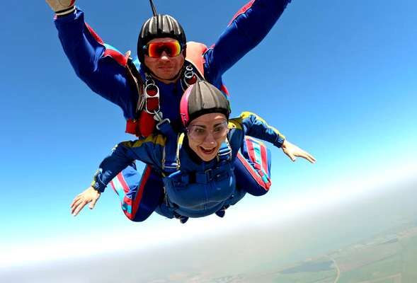 Feel the freedom of flying